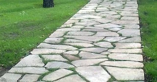 Профессиональная укладка камня на дорожки в Белебее в октябре