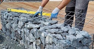 Устройство подпорной стенки из габионов в Белебее в октябре